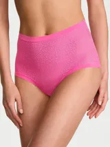 Bombacha tiro alto con cobertura completa de la espalda, confeccionada en encaje con diseño de leopardo y ribete de microfibra.