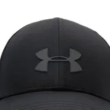 Gorra Under Armour negra con logo gris en el frente. Confeccionada con tecnología UA Storm, que repele el agua y es ligera.