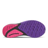Championes New Balance Propel Remix V2, color negro con detalles en fucsia, violeta y celeste.