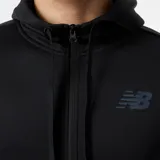 Campera New Balance negra con capucha y cierre completo. Confeccionada con tecnología NB HEAT que ayuda a mantener el calor y elimina la humedad.