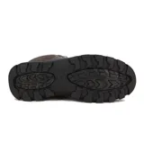 Bota acordonada marrón con suela negra de goma.