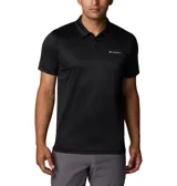 Polo Columbia Hike Omni-Wick de color negro, de manga corta, con cuello camisero y cierre frontal de botones. Cuenta con tecnología de absorción de humedad y control de olores, con el logo de la marca estampado en el pecho.