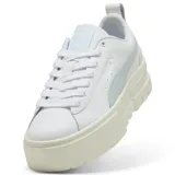 Championes Puma Mayze Lux color blanco con detalles celestes, plataforma alta y suela texturizada.