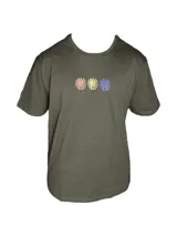 Remera color gris con efecto gastado, de manga corta y cuello redondo. Estampado frontal con tres flores de colores.