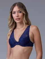 Soutien de micro tul y encaje, marca Montelle. Bajo busto con aro y copa formada. Breteles fijos y de largo regulable. Abrocha detrás en tres posiciones.