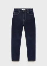 Jeans mom-fit de tiro alto color azul oscuro, con cinco bolsillos, presillas para cinturón y cierre de cremallera y botón.