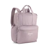 Mochila Puma Phase College color lila/rosa viejo, con compartimento principal con cierre y bolsillo frontal con cierre. Posee asas superiores y correas ajustables para llevar al hombro. Logo Puma bordado en el frente.