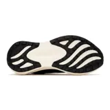Championes de running Merrell Morphlite, diseñados para terrenos mixtos de carretera y montaña. Presentan un diseño en color negro con entresuela blanca, confeccionados con empeine de jacquard, forro de malla transpirable y suela de goma adherente para mayor tracción.