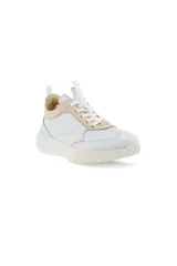 Zapatillas urbanas Ecco Retro Sneaker W, color blanco con detalles en beige, confeccionadas en cuero y tela elástica.