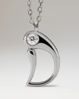 Collar con colgante PDPAOLA de plata 925 con baño de platino, con dije en forma de la letra D decorado con una circonia cúbica engastada.