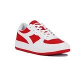 Championes Diadora Spitfire de cuero blanco con detalles en rojo, cordones blancos y suela de goma roja.