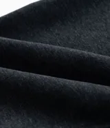 Pantalón deportivo Get Over de corte recto con puños elásticos en los tobillos, cintura con cordón ajustable y bolsillos laterales.