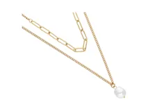 Collar de acero dorado con doble cadena, una de eslabones rectangulares y otra de eslabones finos, con dije de perla de río. Largo total 43cm + 5cm de alargue.