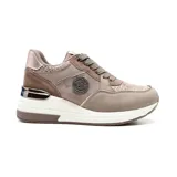 Championes urbanos Korium Geral, color beige con detalles en marrón y dorado.