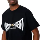 Remera negra de manga corta con estampado frontal del logo de Independent y Emerica.