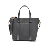 Cartera tote compacta estructurada de símil gamuza color negro, con asas cortas rígidas y correa larga regulable y desmontable. Cuenta con compartimento principal con cierre superior, bolsillo interno con cierre y herrajes metálicos dorados.