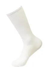 Media de fútbol de caña alta, color blanco, con tejido reforzado en el empeine y talón para mayor soporte y ventilación.