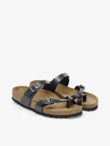 Sandalias Birkenstock Mayari color negro con tiras finas ajustables y plantilla anatómica de corcho.