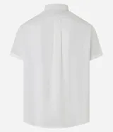 Camisa comfort masculina de lino y algodón color marrón, con cuello inglés, mangas cortas con vuelta, cierre frontal por botones y un bolsillo en el pecho.