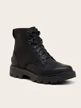 Bota Sorel Revel Rd Boot Lace de cuero negro, estilo informal con cordones, suela de caucho EVERTREAD™ moldeada y construcción impermeable con costuras selladas.