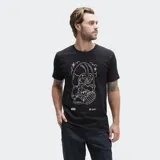 Remera negra de algodón con estampa de Darth Vader estilo caricatura.