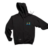 Campera con capucha y cierre frontal de color negro, con bolsillos tipo canguro y un parche bordado de un cassette roto en el pecho.