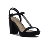 Sandalia negra de tacón alto con plataforma, tira delantera y pulsera al tobillo. La tira central está adornada con apliques brillantes.