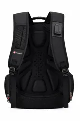 Mochila urbana SwissGear de diseño ergonómico, combinando paneles en color negro y gris texturizado. Cuenta con múltiples compartimentos con cierre, bolsillos laterales de malla, correas ajustables y asa superior reforzada.