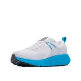 Championes de trekking y trail running Columbia Konos Trs Outdry, color gris con entresuela azul vibrante y detalles en el mismo tono. Confeccionados con empeine de malla técnica impermeable y transpirable, sistema Navic Fit para mayor sujeción y suela con tecnología Adapt Trax.
