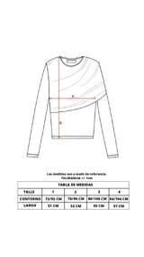 Top negro de mangas largas con frunces en el hombro izquierdo.