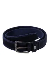 Cinturón azul de yute con apliques de nobuck y hebilla metálica plateada.