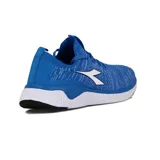 Championes Diadora Adriatic Running, color azul francia con detalles en blanco y negro. Zapatillas deportivas de running con capellada tejida y suela blanca con perforaciones. Logo de la marca en el lateral.