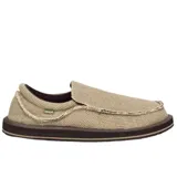 Zapatos tipo slip-on Sanuk modelo Chiba, color beige, confeccionados en lona con detalles deshilachados y costuras visibles en la puntera. Presentan suela de goma oscura y diseño de estilo relajado.