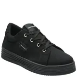 Championes de plataforma Hush Puppies modelo Ollie, color negro, confeccionados en poliéster reciclado. Presentan diseño de caña baja con cordones, suela de goma de doble altura y detalle de etiqueta con logo en el lateral y la lengüeta.