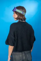 Sweater color verde menta de tejido de punto, con cuello redondo y mangas cortas.
