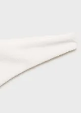 Braga de bikini brasileña color blanco, de tejido texturizado.