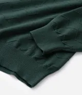 Suéter de punto verde oscuro con cuello redondo y diseño texturizado en zigzag.