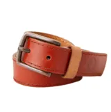 Cinto Rip Curl modelo Texas Leather Belt, color marrón, fabricado en cuero genuino con hebilla metálica rectangular envejecida y trabilla de gamuza.