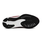 Championes de running Asics Gel-Excite 10 para mujer, en color rosado con detalles en blanco. Cuentan con capellada de malla transpirable, entresuela con tecnología AmpliFoam y suela de goma.