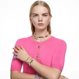 Pulsera rígida con cristales morados de talla octogonal engarzados en montura plateada con baño de rodio.