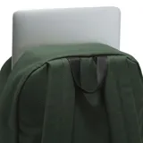 Mochila Vans modelo Old Skool H2O de color verde oscuro, con un compartimento principal amplio, un bolsillo frontal con cierre y el parche con el logotipo de la marca en la parte delantera.