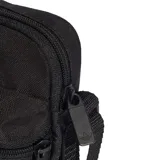 Morral Adidas Adicolor Fb color negro, con logo blanco de trébol en el frente. Cuenta con un compartimento principal con cierre y un bolsillo frontal con cierre.