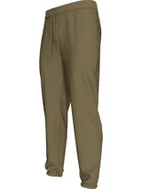 Pantalón de jogging color verde oliva, con cintura elástica ajustable con cordón, puños elásticos y bolsillos laterales.