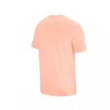 Remera de manga corta color negro, con cuello redondo y pequeño logo Nike bordado en blanco en el lado izquierdo del pecho.