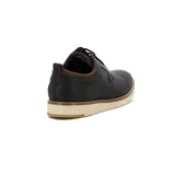 Zapato acordonado casual de hombre, color negro con detalles en marrón en el cuello y la suela.