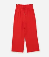 Pantalón pantalona amplia color rojo confeccionada en crepé, con cintura elástica y lazo. Corte amplio, no marca las piernas y se adapta bien a diferentes tipos de cuerpos.