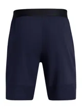 Short deportivo Under Armour, modelo Vanish Woven, color azul marino. Confeccionado en tejido ultraligero y transpirable de secado rápido, con paneles perforados para ventilación, bolsillos laterales y bajo con abertura lateral para mayor movilidad.