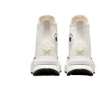 Championes Converse Run Star Legacy CX, color blanco hueso, de caña alta y suela chunky con plataforma.