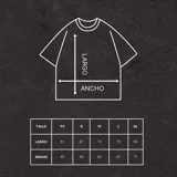 Remera negra de algodón, corte oversize, con inscripción 'GAINS.' en el frente.