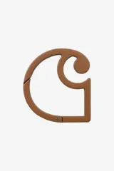 Mosquetón negro con diseño del logo en forma de "C" y grabados de la marca Carhartt WIP.